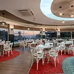İz Flower Side Beach Hotel